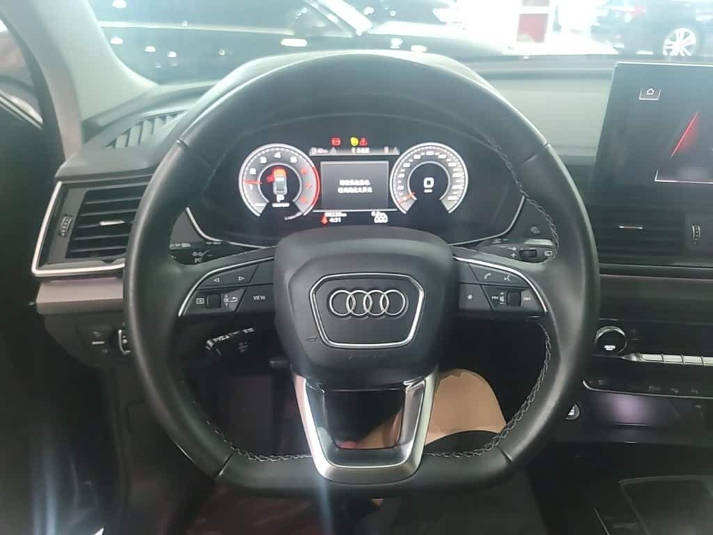 Audi Q5L 2022 — Фото 11/20