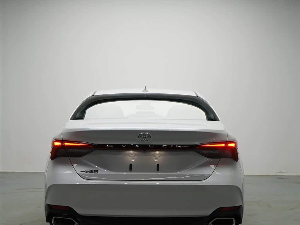 Toyota Avalon 2026 — Фото 17/18