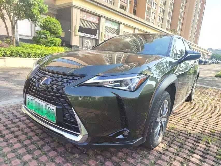 Lexus UX Electric, 2022
