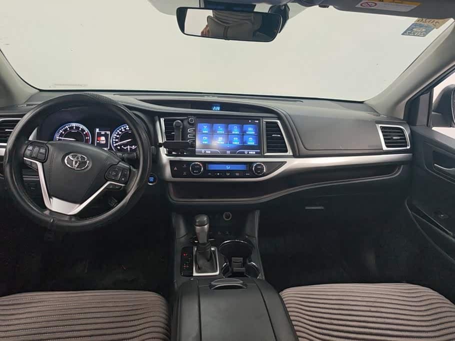 Toyota Highlander 2020 — Фото 12/16