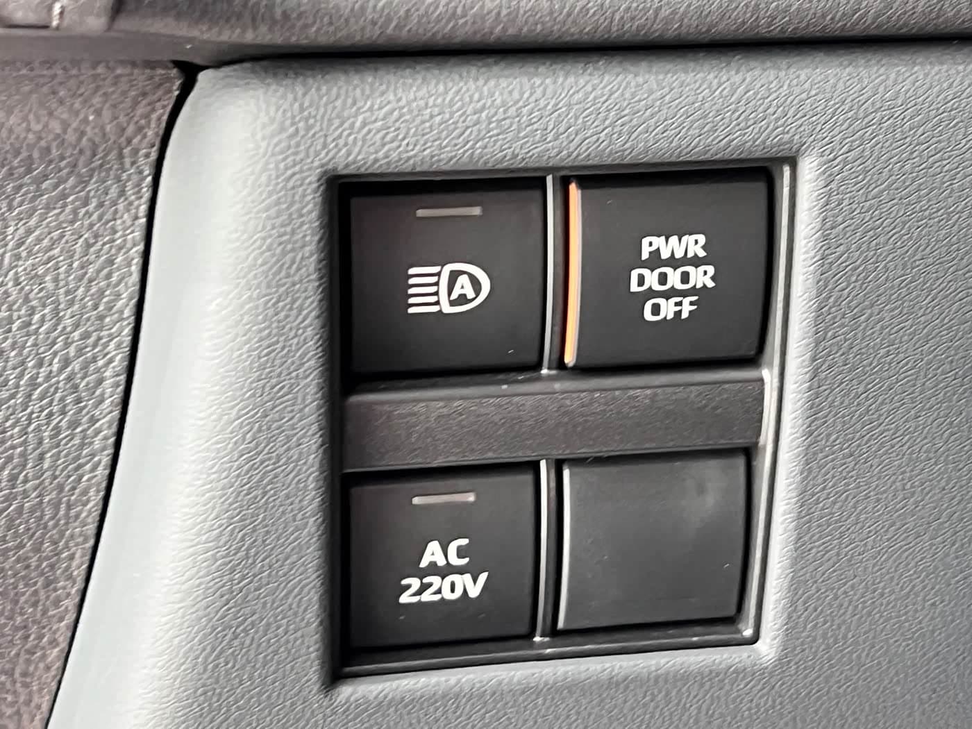 Toyota Vellfire 2024 — Фото 18/20