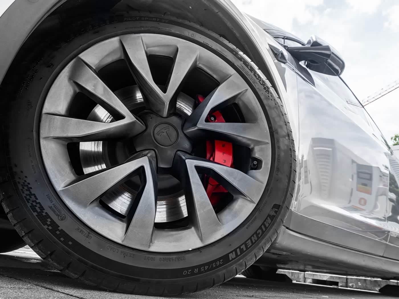 Tesla Model X 2023 — Фото 19/19