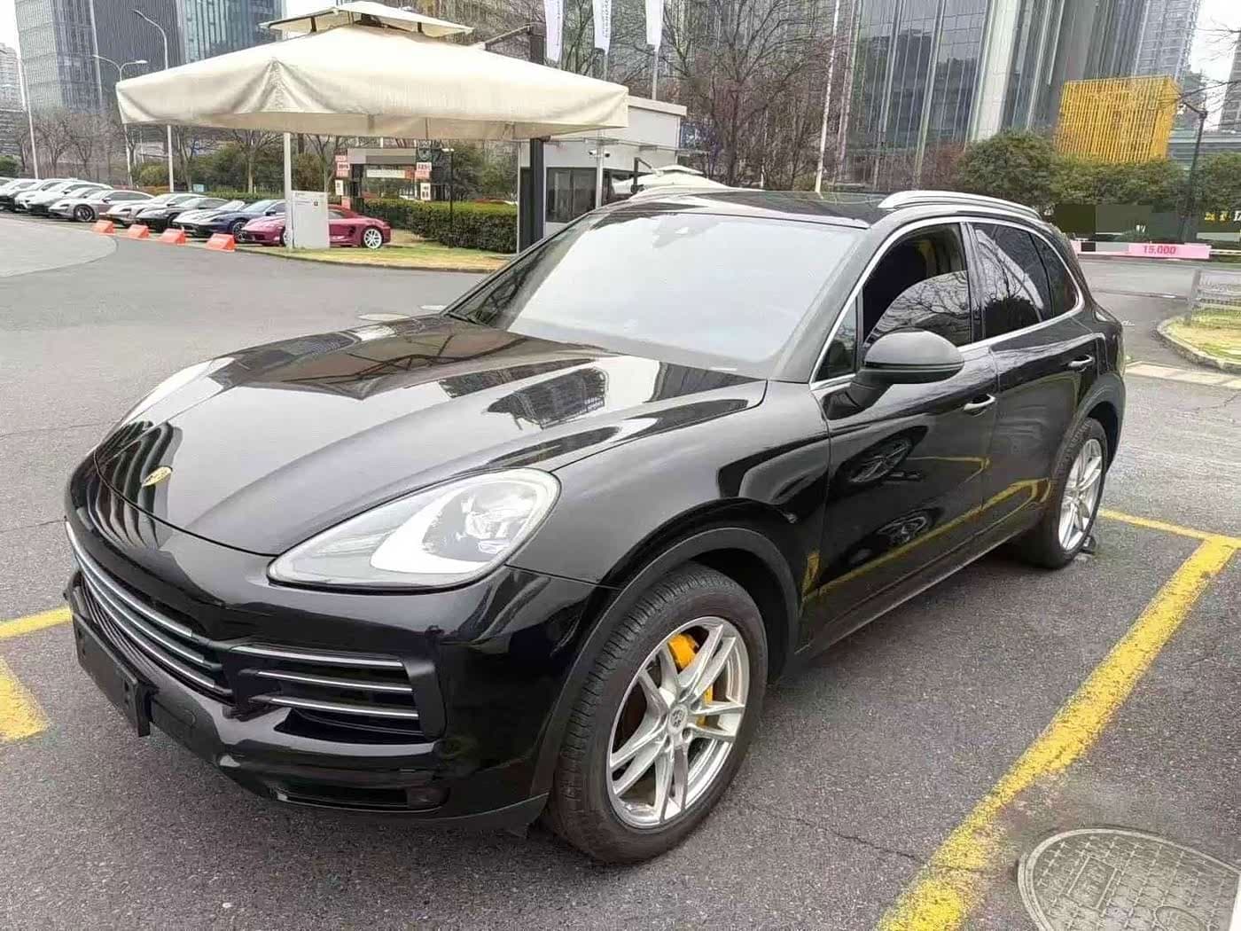 Porsche Cayenne 2018 — Фото 1/5