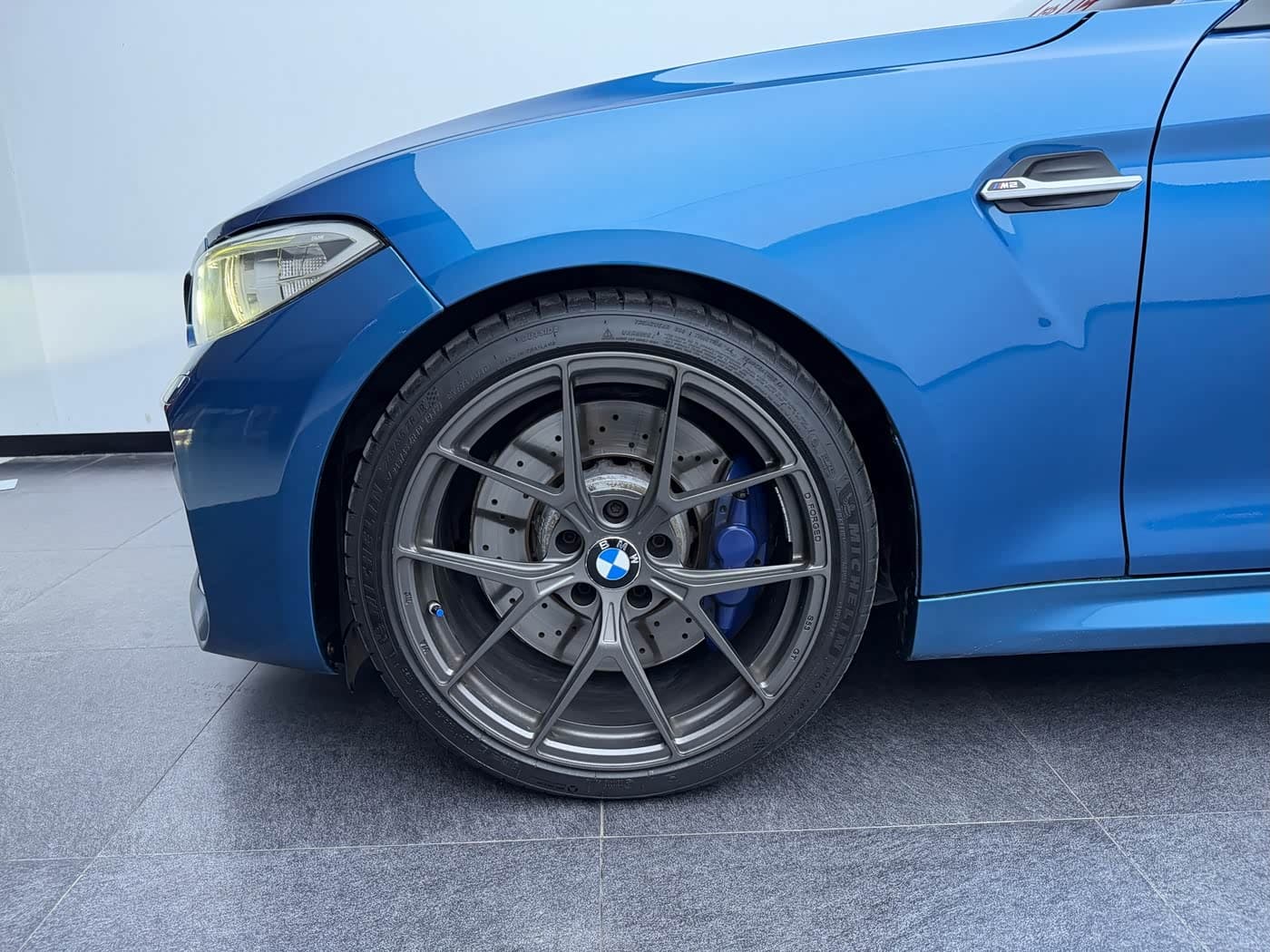 BMW M2 2017 — Фото 6/18