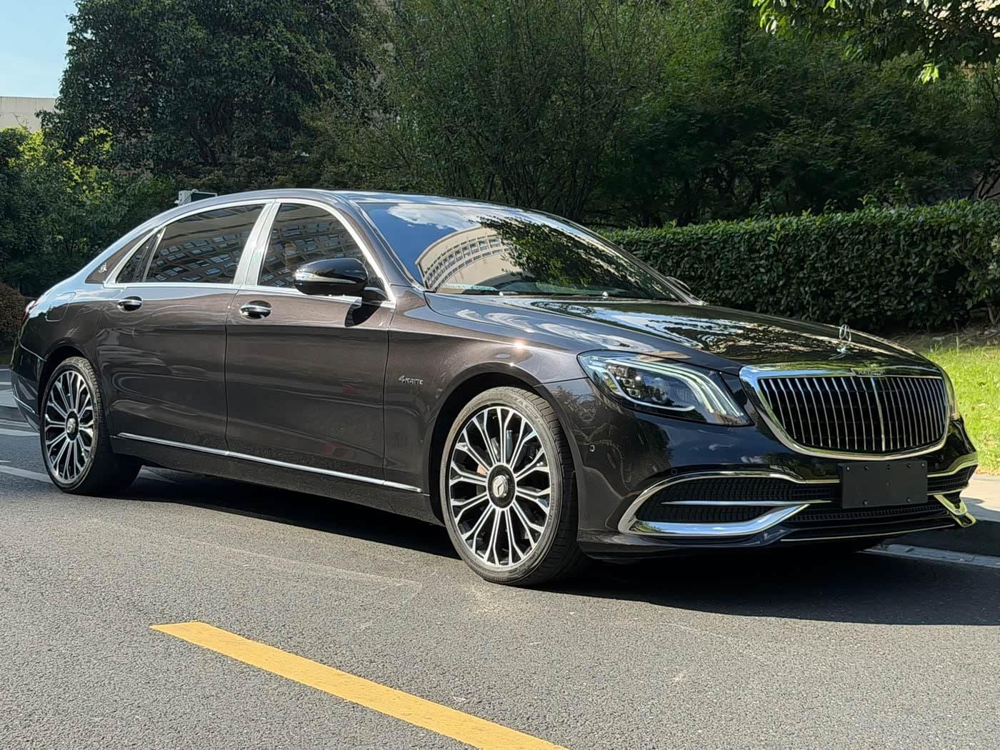 Mercedes-Benz Maybach S-Class 2021 — Фото 2/10