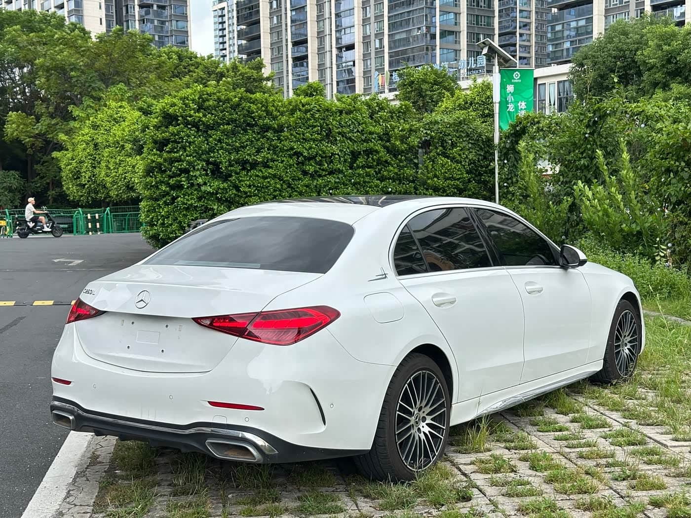 Mercedes-Benz C-Class 2023 — Фото 3/9