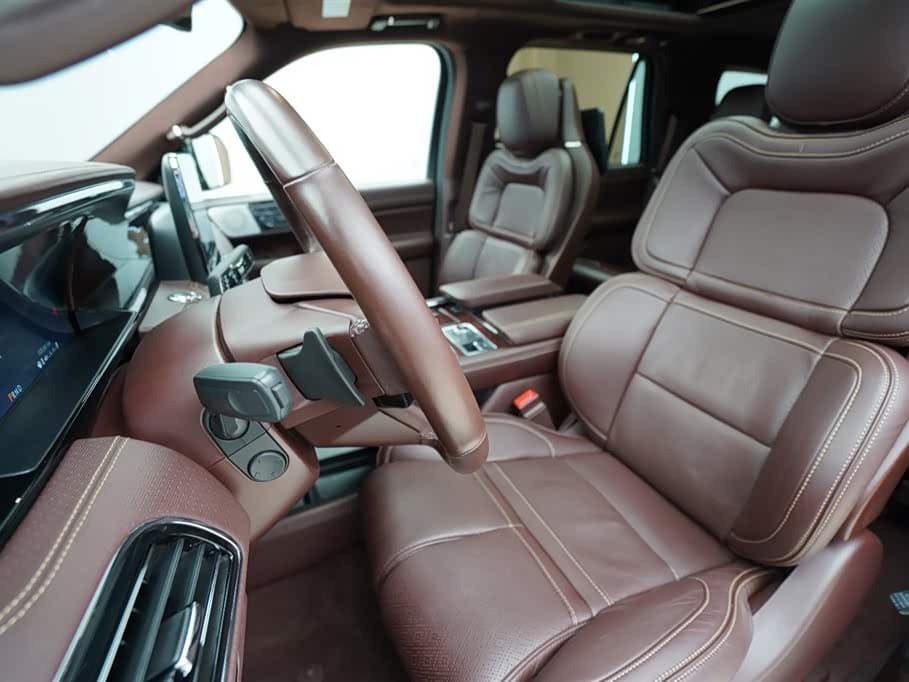 Lincoln Navigator 2022 — Фото 4/18
