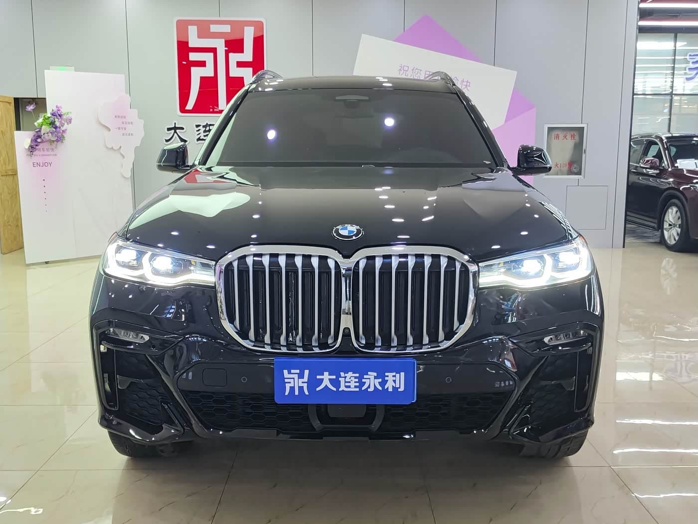 BMW X7 2020 — Фото 2/18