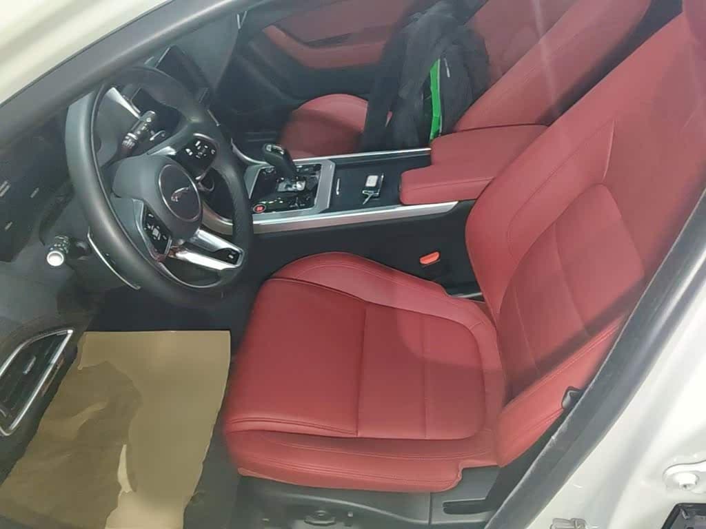 Jaguar XEL 2025 — Фото 15/20