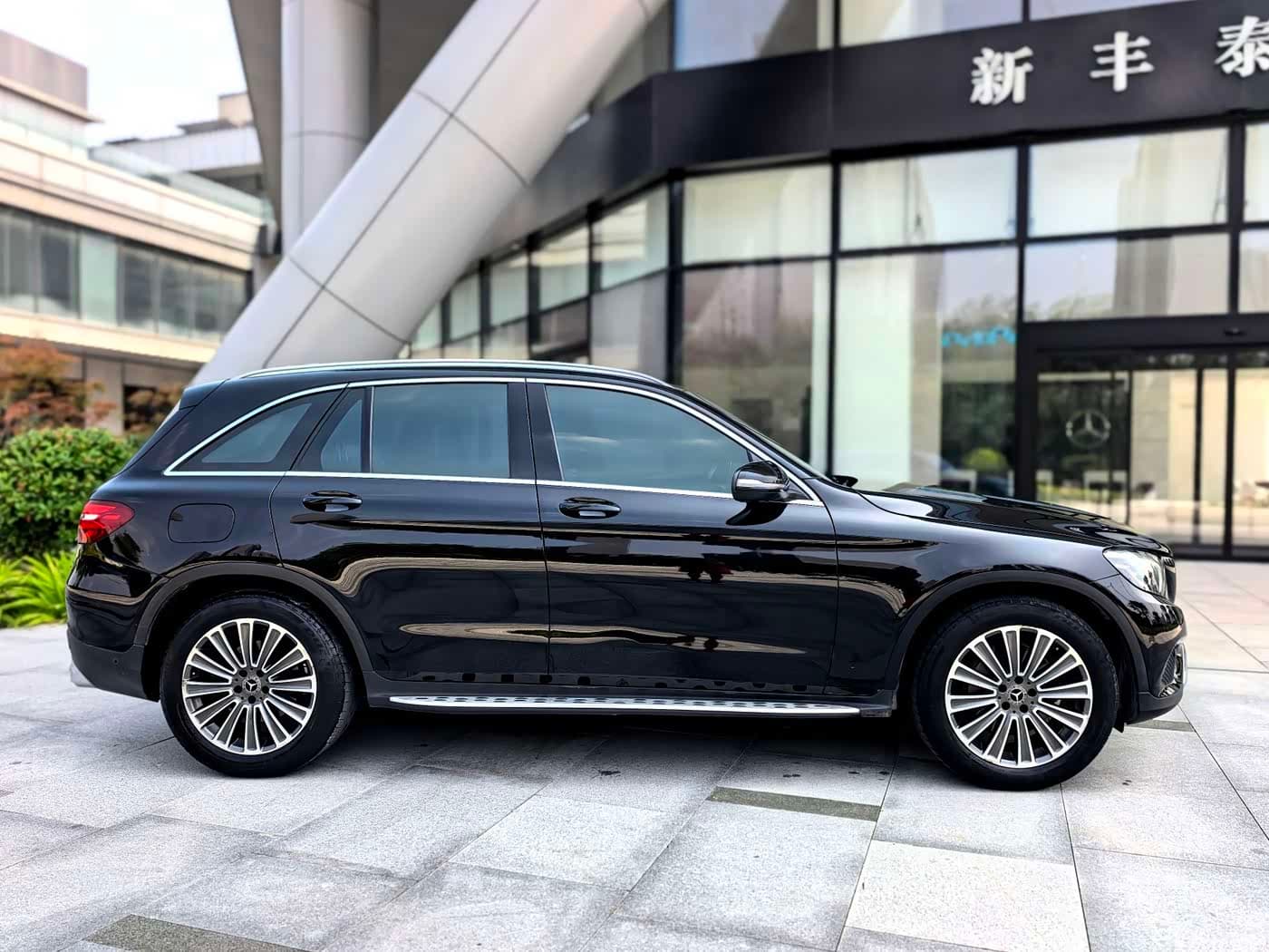 Mercedes-Benz GLC 2017 — Фото 4/20