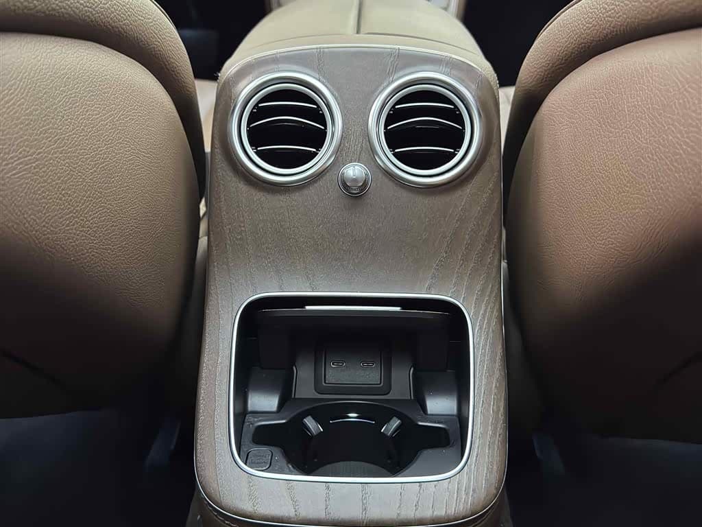 Mercedes-Benz E-Class 2021 — Фото 10/15