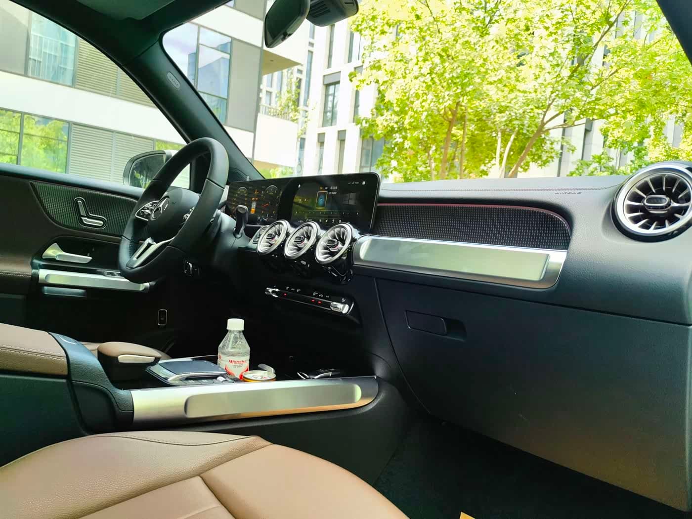 Mercedes-Benz GLB 2023 — Фото 13/18