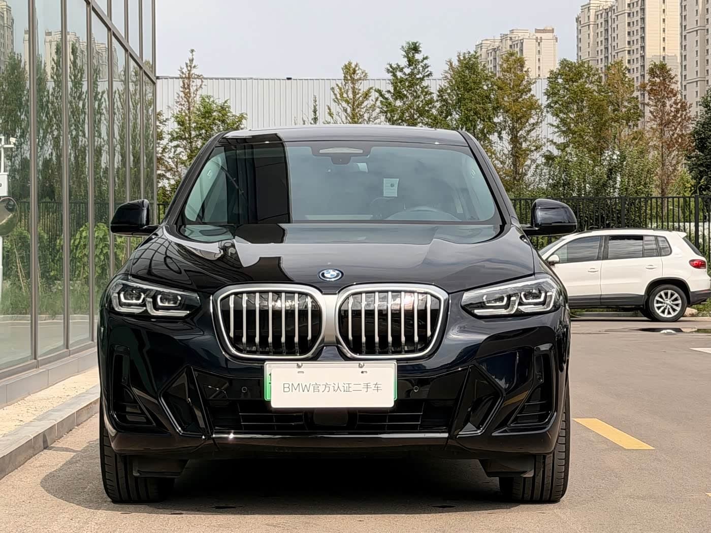 BMW iX3 2025 — Фото 7/20