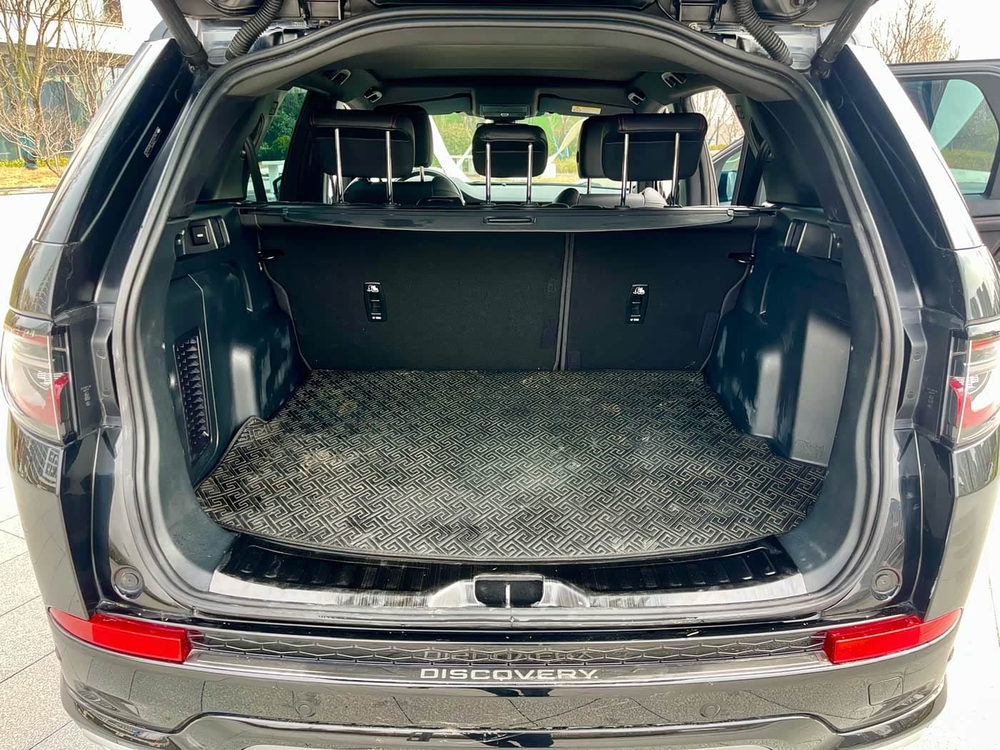 Land Rover Discovery Sport 2020 — Фото 17/20