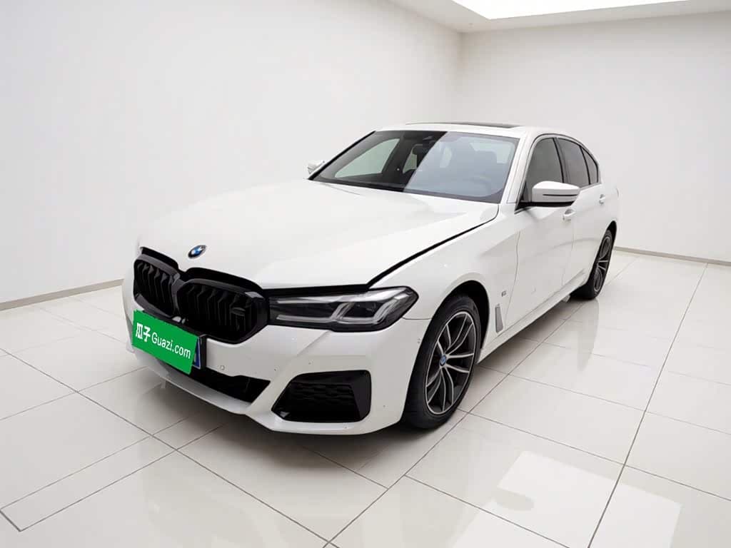 BMW 5 Series 2022 — Фото 1/20