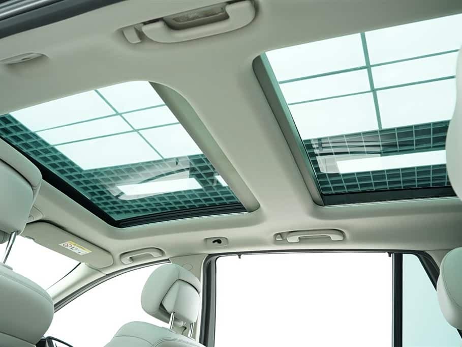 Mercedes-Benz R-Class 2015 — Фото 19/20