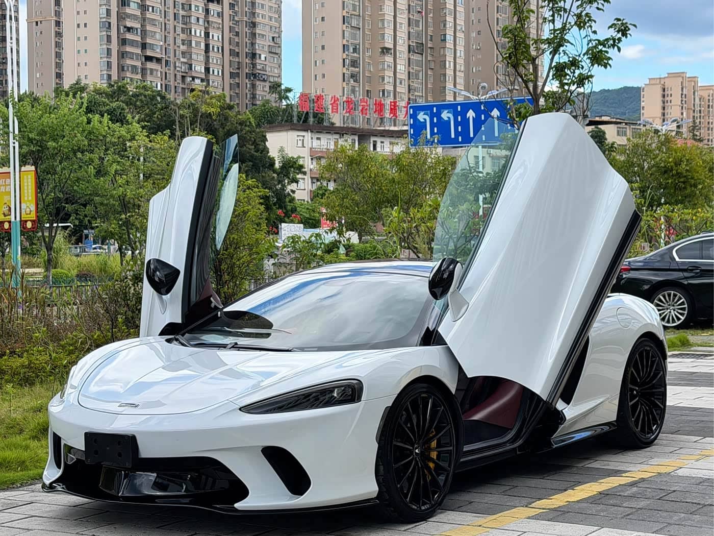 McLaren GT, 2022
