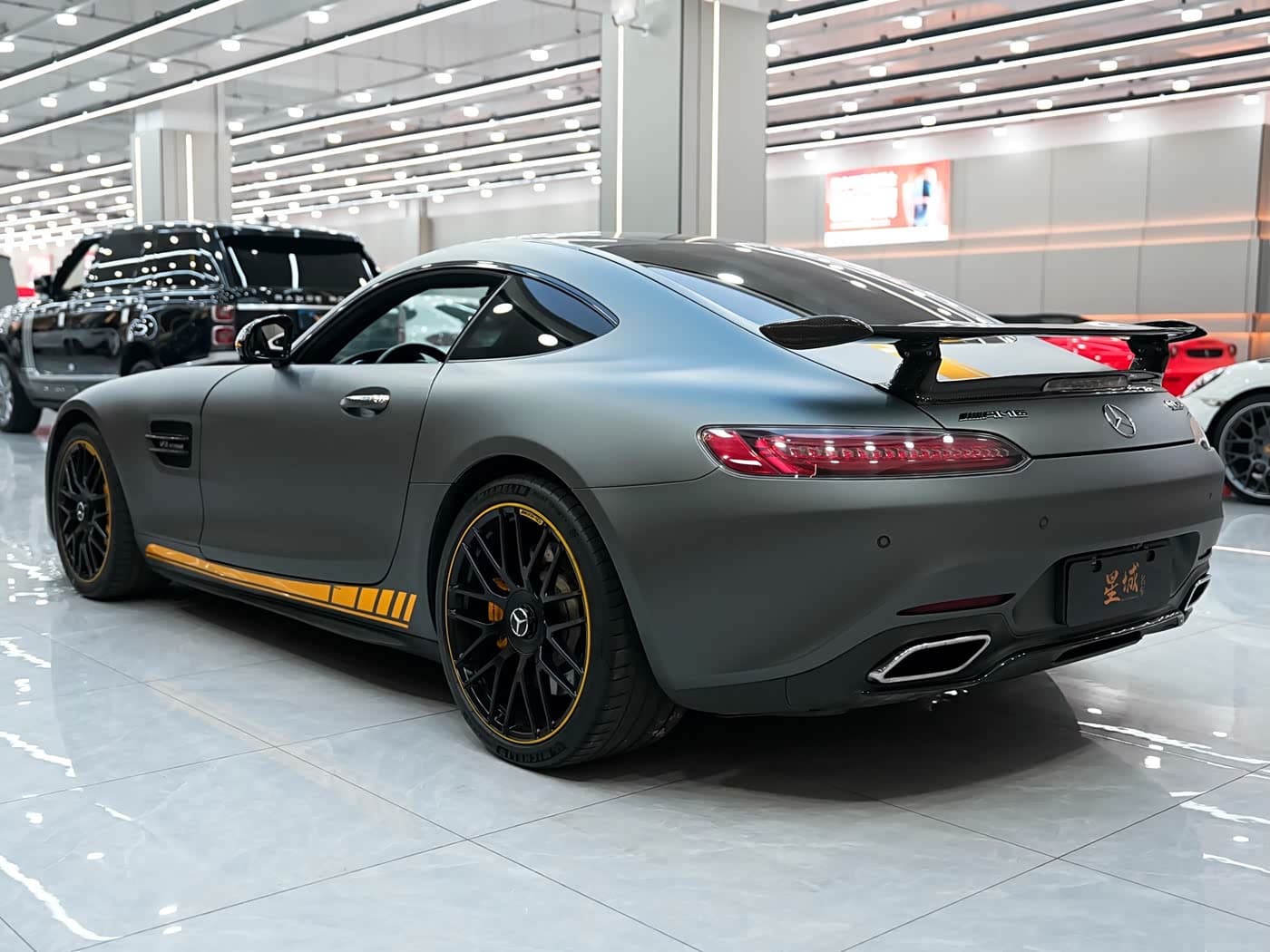 Mercedes-Benz AMG GT 2017 — Фото 9/20