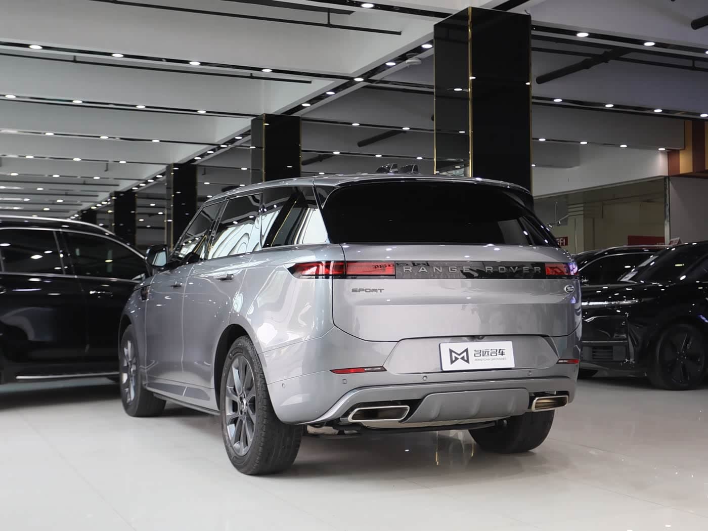 Land Rover Range Rover Sport 2023 — Фото 16/18