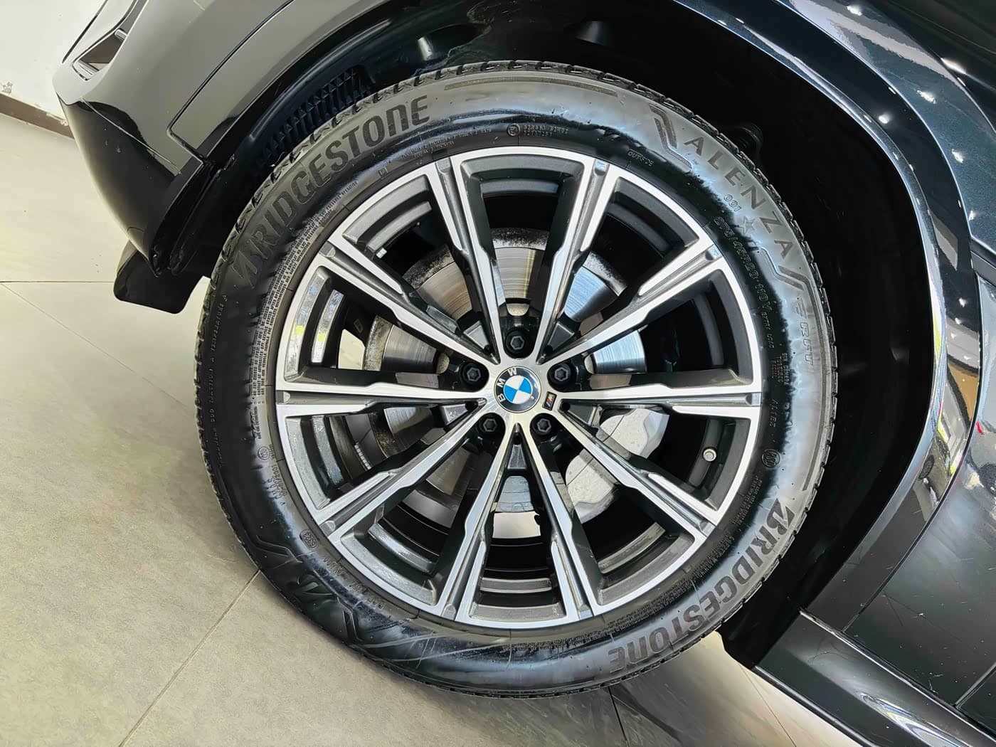 BMW X6 2024 — Фото 10/20
