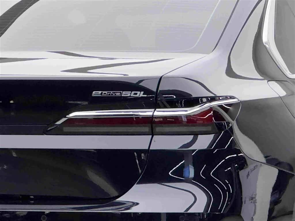 BMW i7 2023 — Фото 6/20