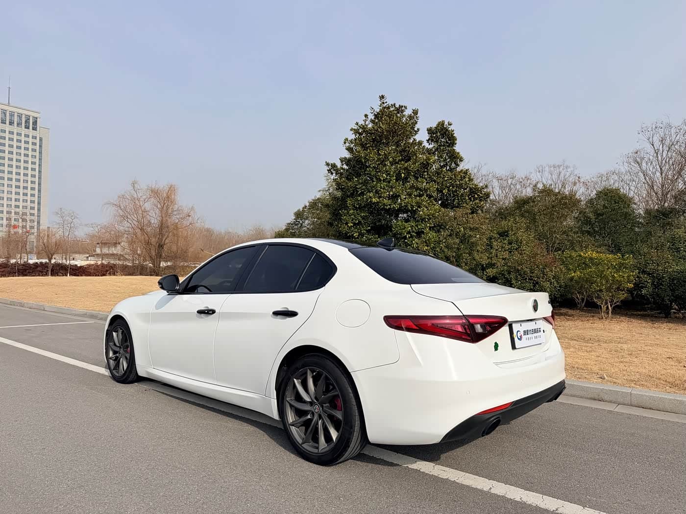 Alfa Romeo Giulia 2018 — Фото 7/20