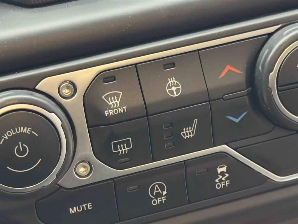 Jeep Wrangler 2021 — Фото 14/20