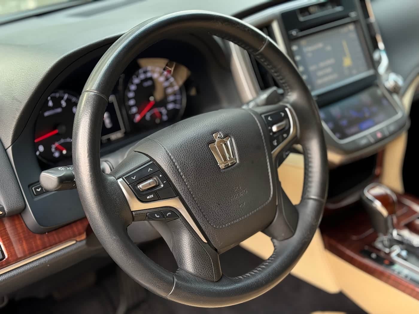 Toyota Crown 2016 — Фото 18/20