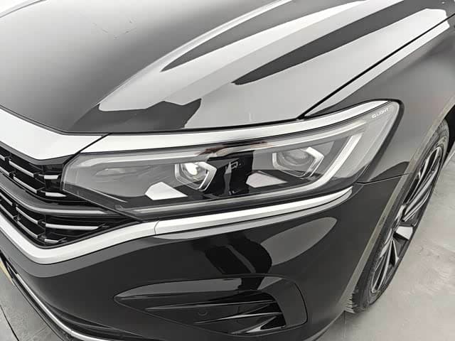 Volkswagen Passat 2023 — Фото 15/15