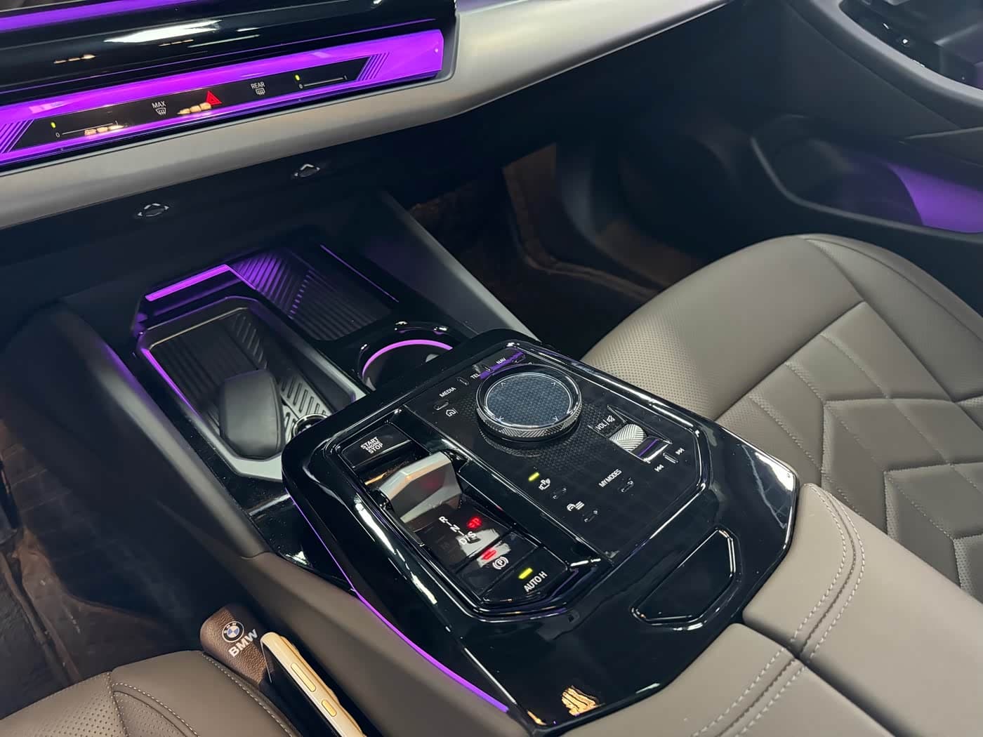 BMW 5 Series 2025 — Фото 10/15