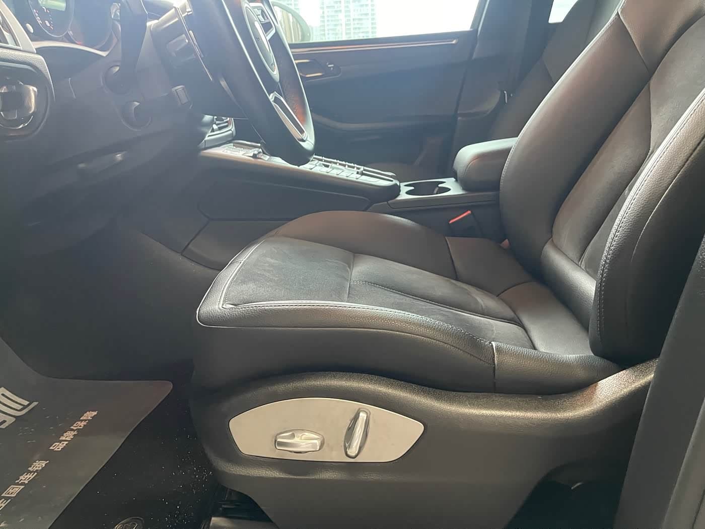 Porsche Macan 2020 — Фото 9/20