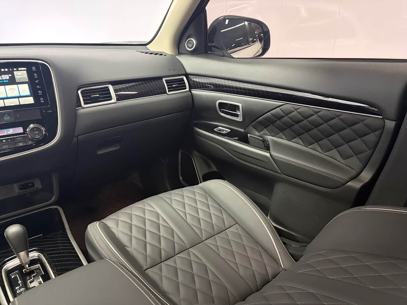 Mitsubishi Outlander 2022 — Фото 10/18