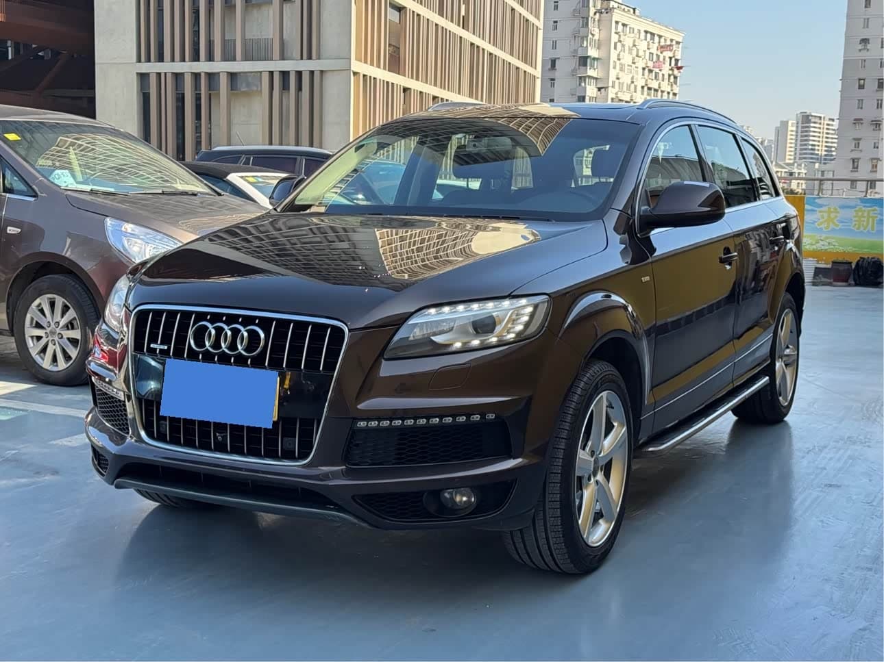 Audi Q7 2015 — Фото 1/16