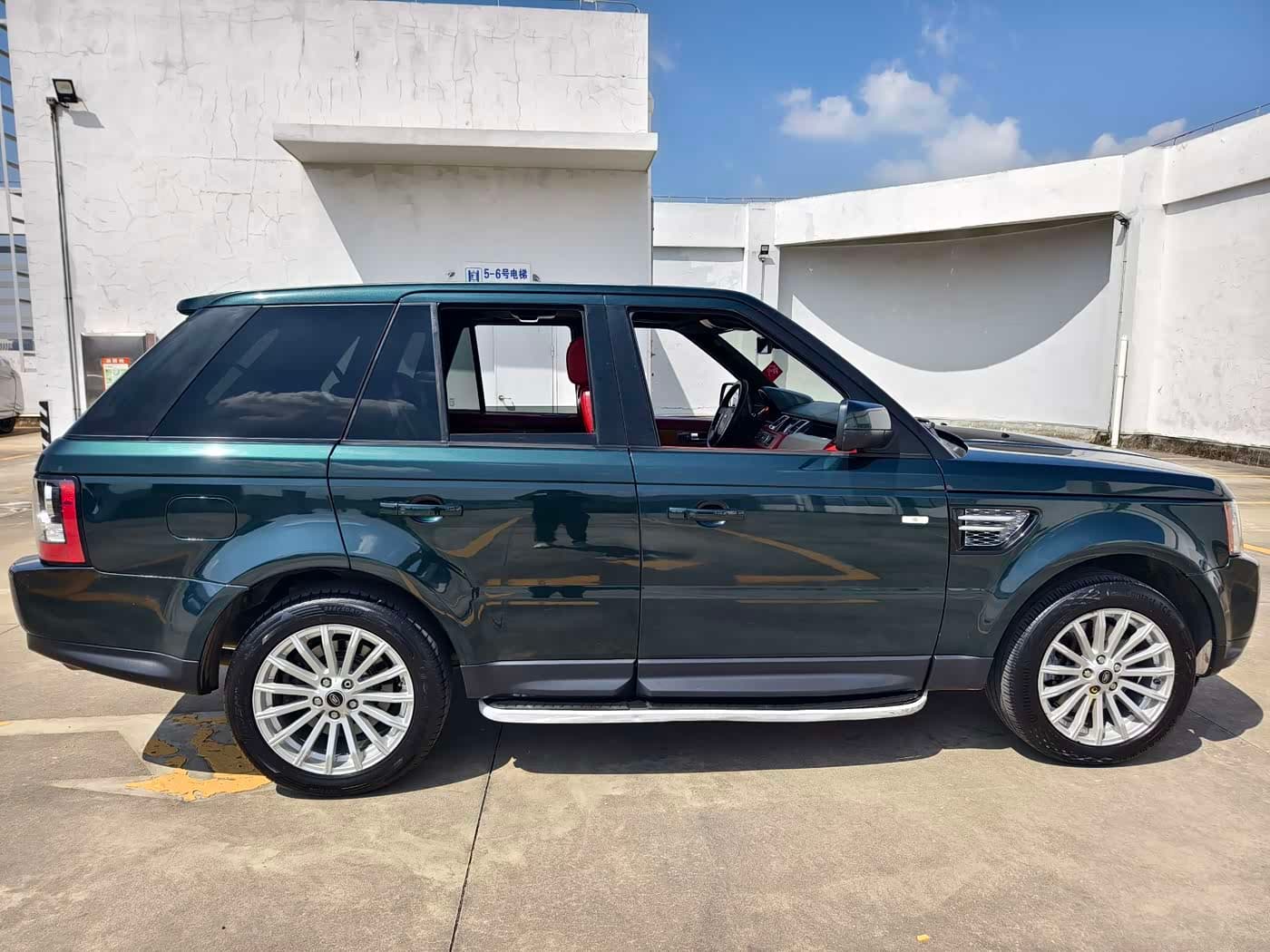 Land Rover Range Rover Sport 2013 — Фото 6/20