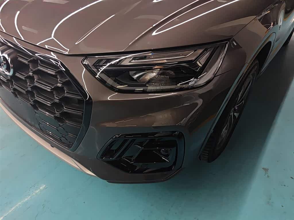 Audi Q5L 2023 — Фото 20/20
