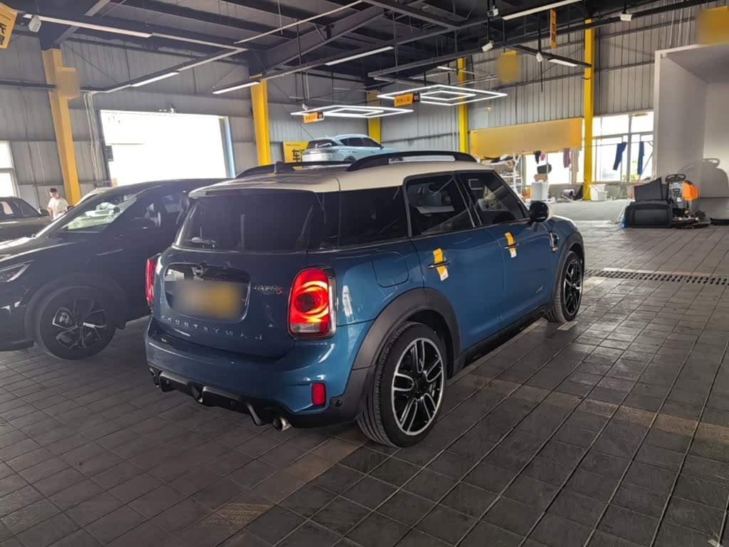 MINI COUNTRYMAN 2018 — Фото 7/20