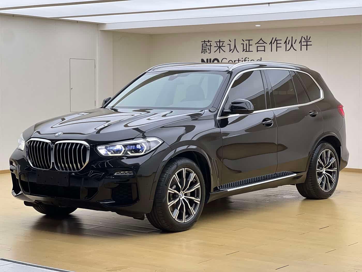 BMW X5 2020 — Фото 1/20