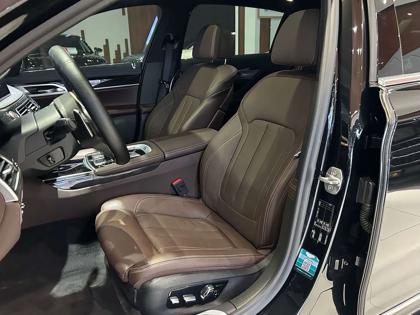 BMW 7 Series 2019 — Фото 9/20