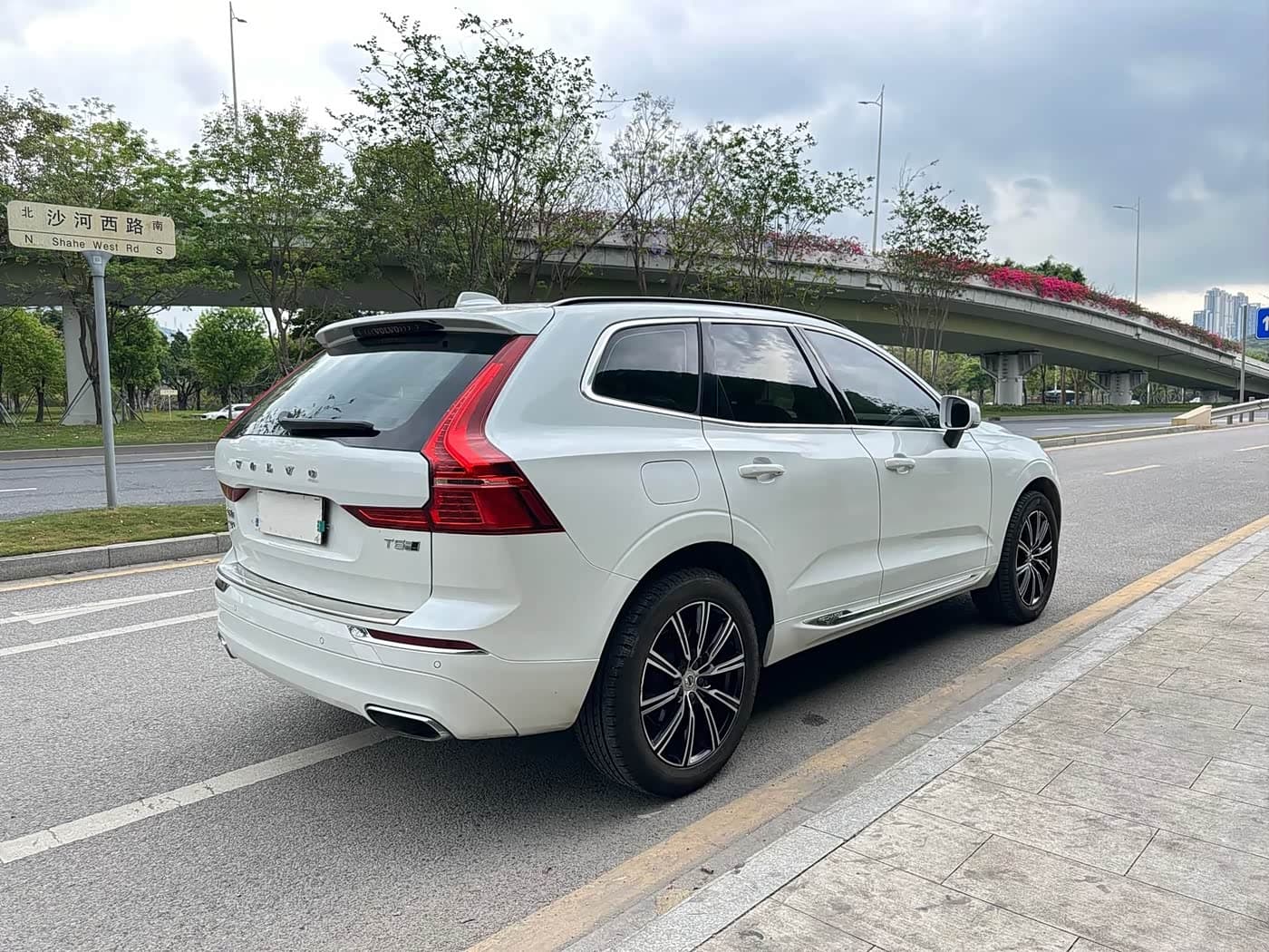 Volvo XC60 2020 — Фото 6/20