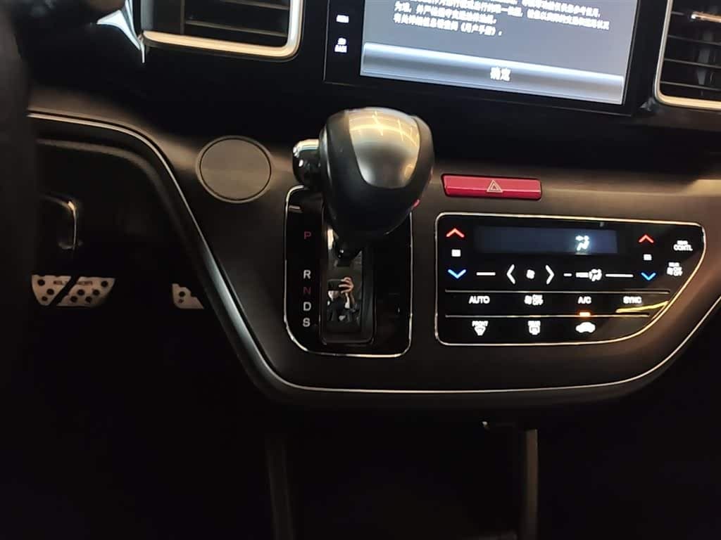 Honda Elysion 2017 — Фото 14/20