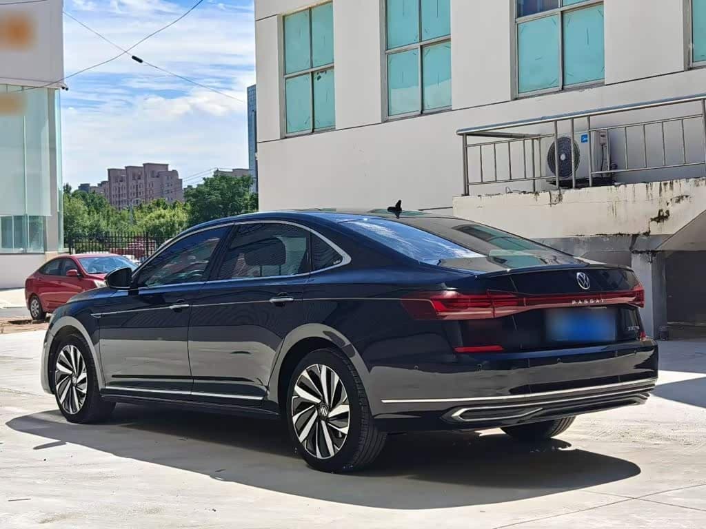 Volkswagen Passat 2022 — Фото 5/20