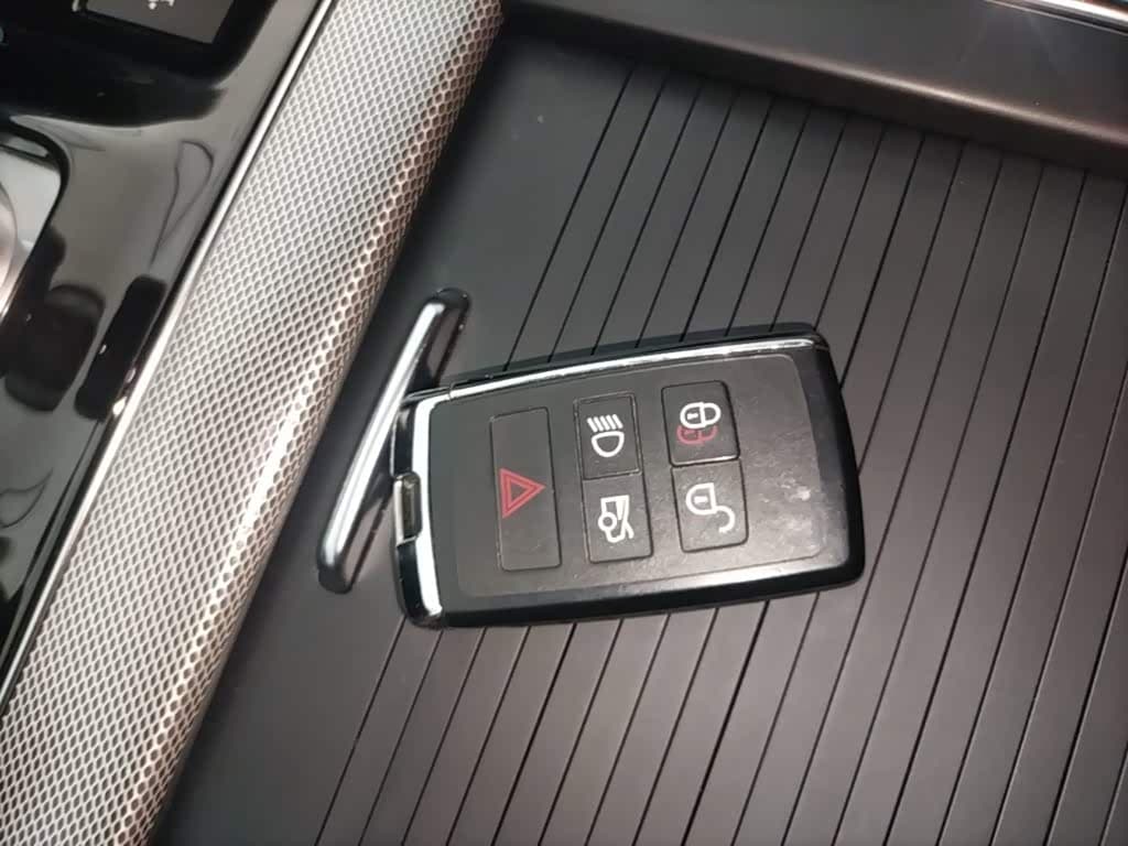 Jaguar XEL 2022 — Фото 17/20