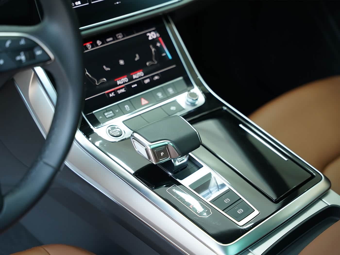 Audi Q8 2023 — Фото 15/19