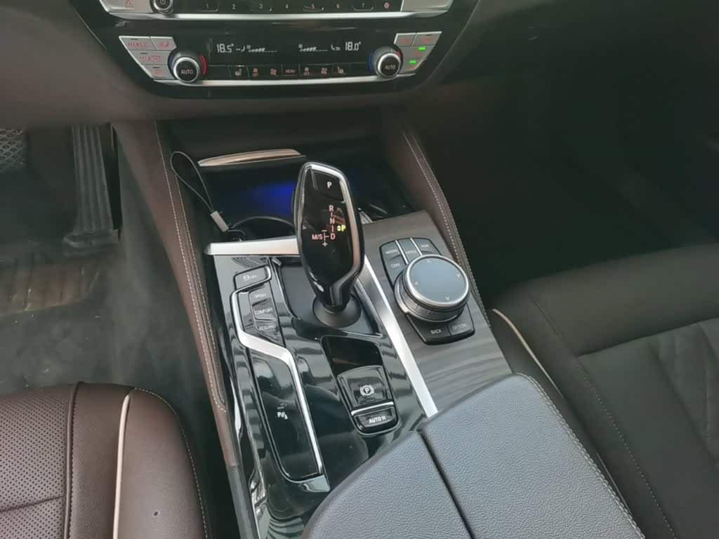 BMW 5 Series 2022 — Фото 14/20
