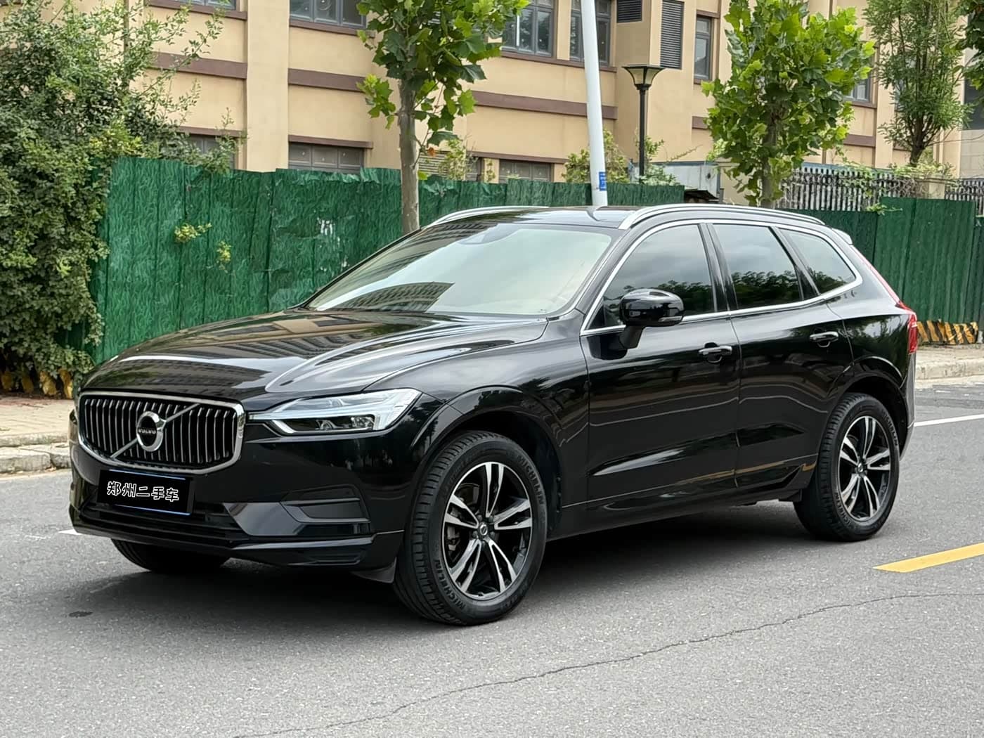 Volvo XC60 2019 — Фото 1/9