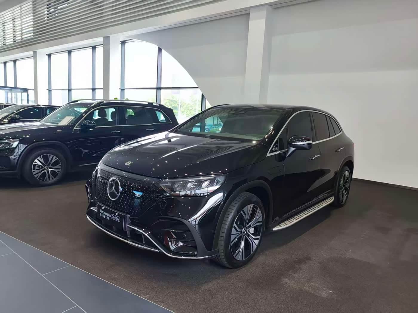 Mercedes-Benz EQE SUV 2025 — Фото 1/11