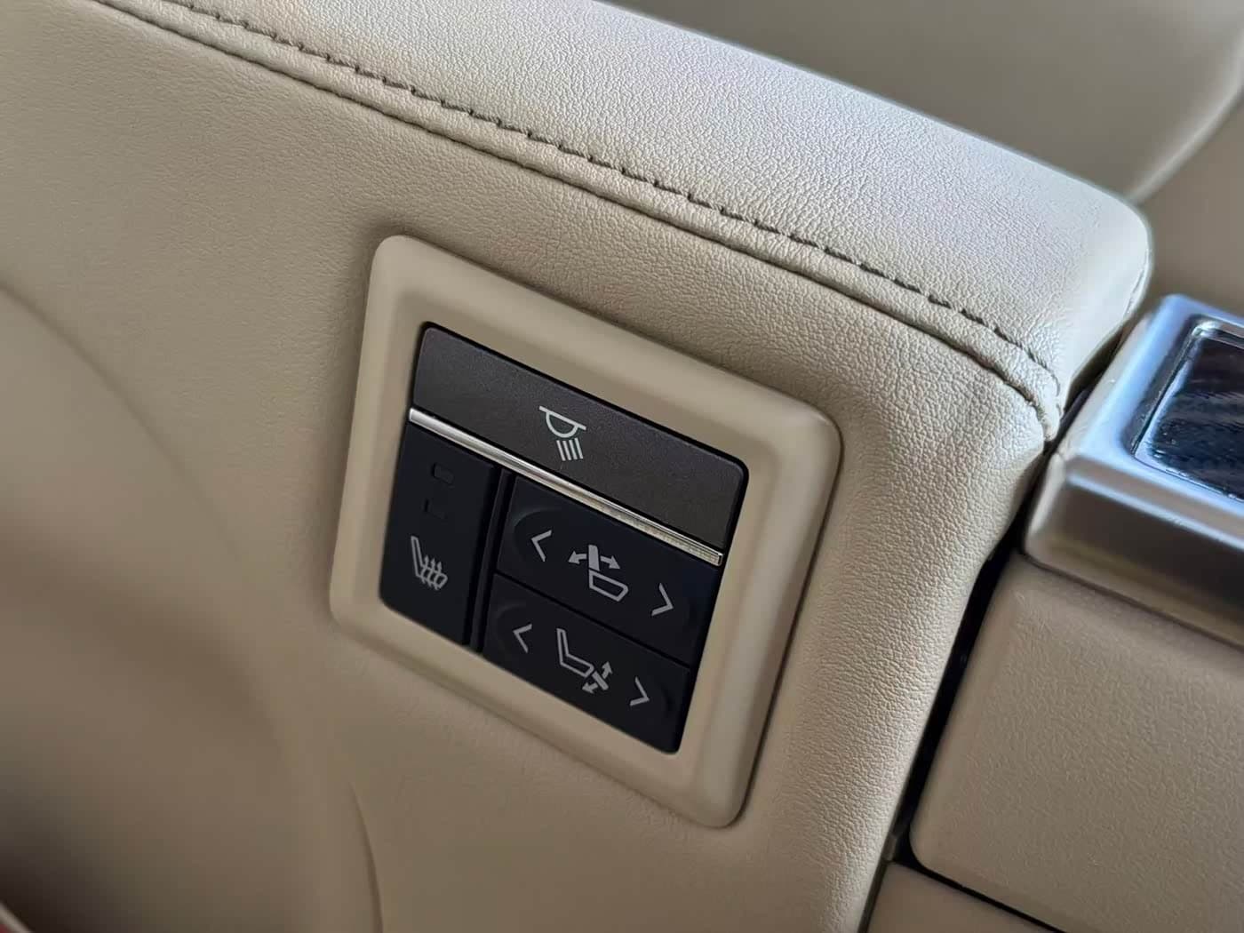 Toyota Alphard 2019 — Фото 10/18