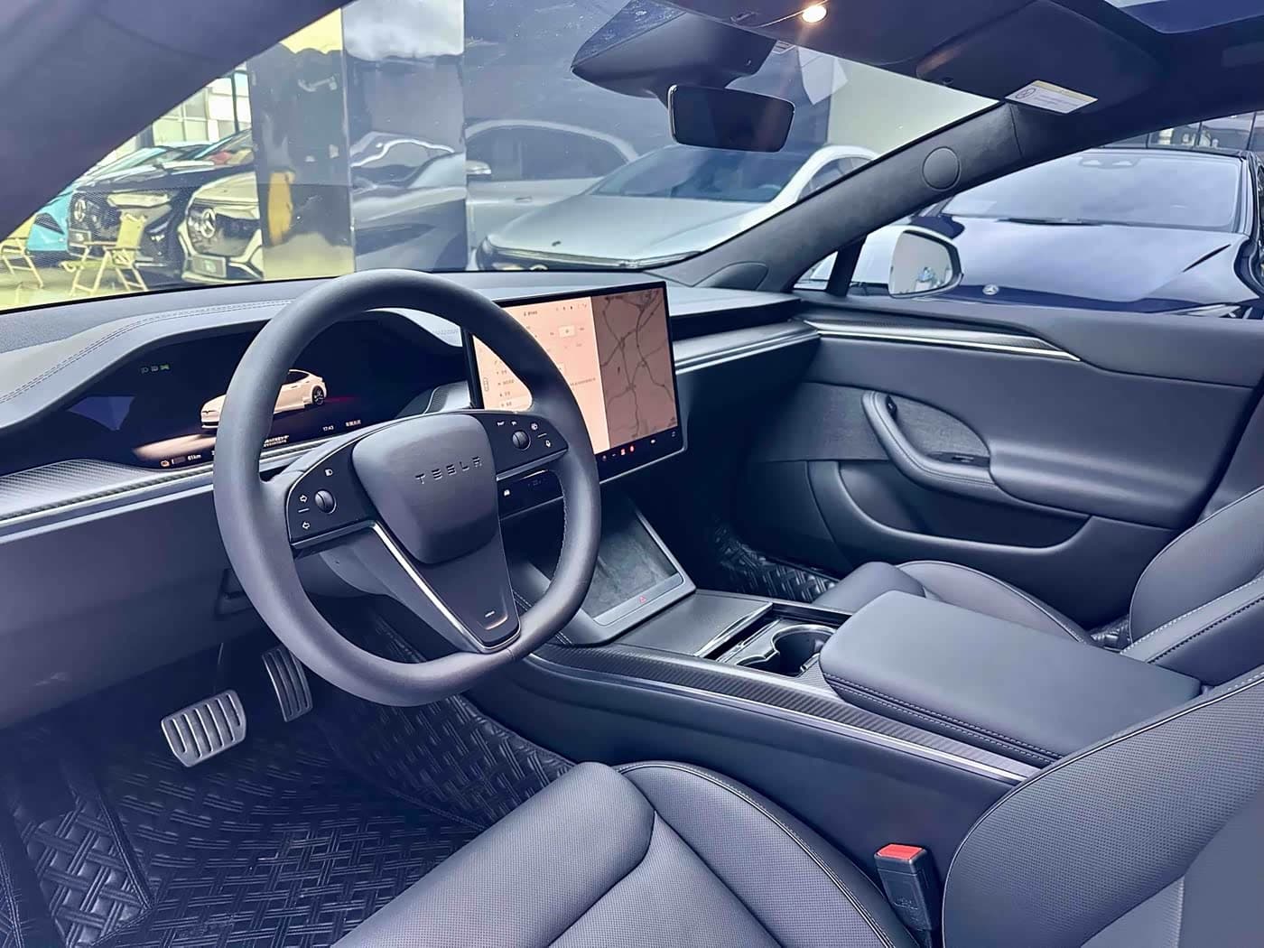 Tesla Model S 2023 — Фото 8/13