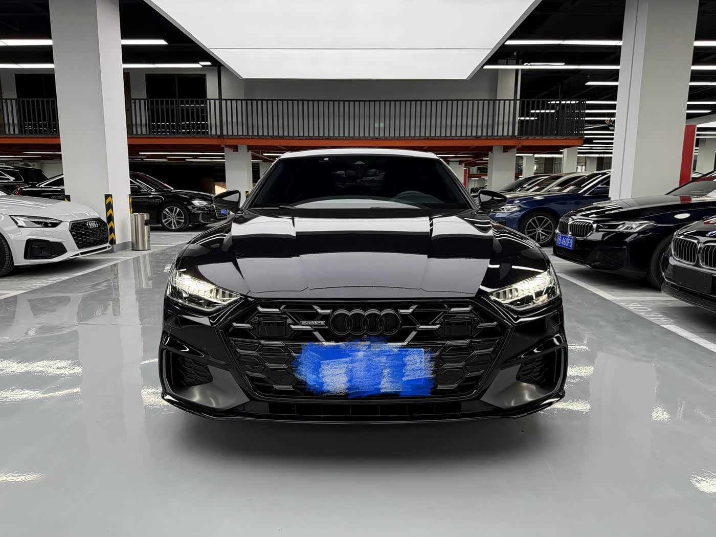 Audi A7L 2025 — Фото 2/16