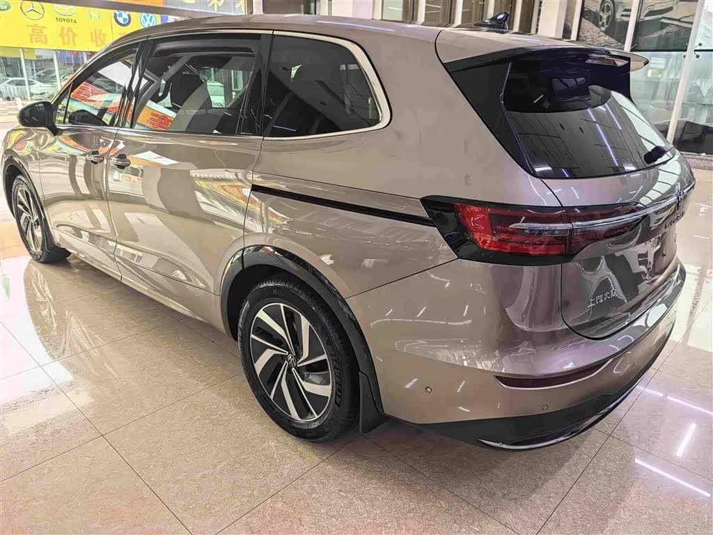 Volkswagen Viloran 2023 — Фото 4/10